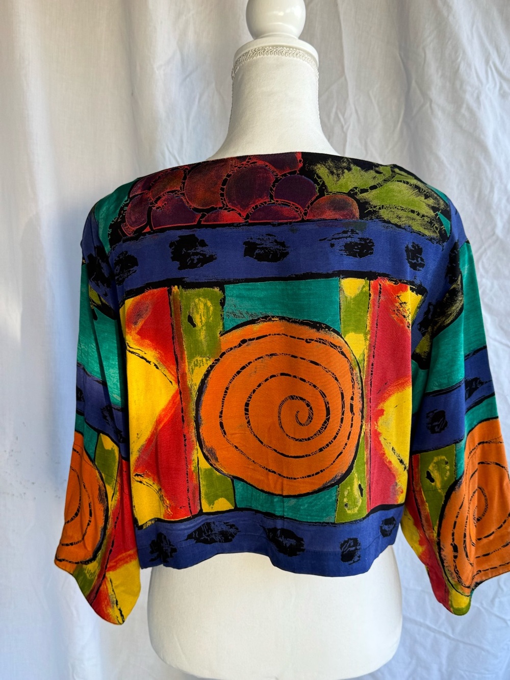 Vibrant Abstract Spiral Cropped Blouse - Multicolor